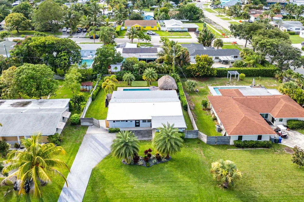 711 Laurel Drive Lake Park, FL 33403