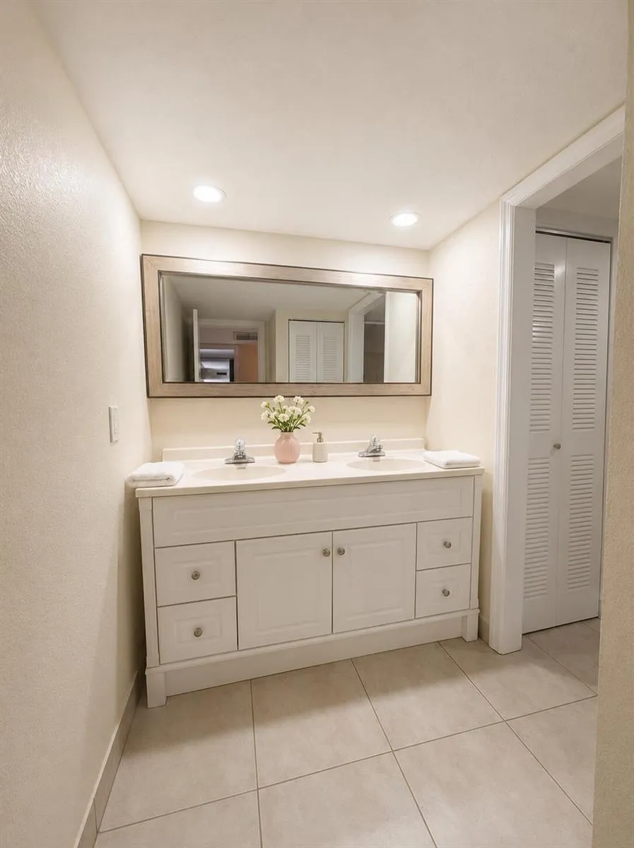 234 Lake Arbor Drive Palm Springs, FL 33461
