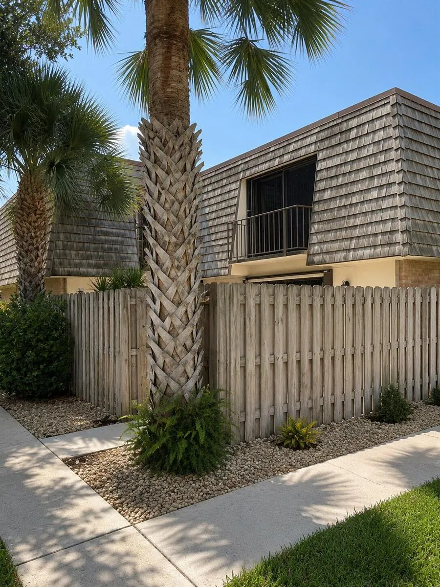 234 Lake Arbor Drive Palm Springs, FL 33461