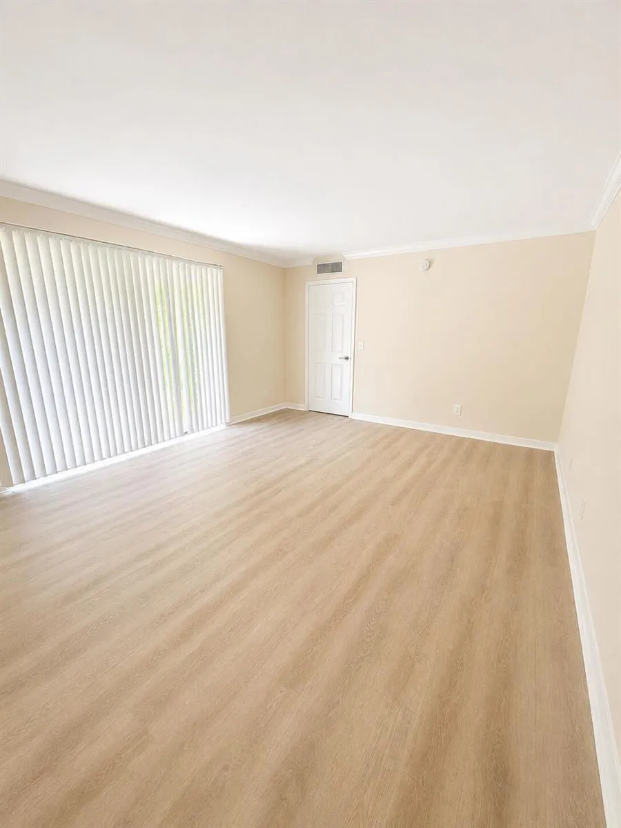 234 Lake Arbor Drive Palm Springs, FL 33461