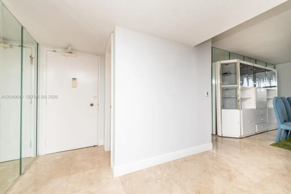 1985 S Ocean Dr #2Q Hallandale Beach, FL 33009