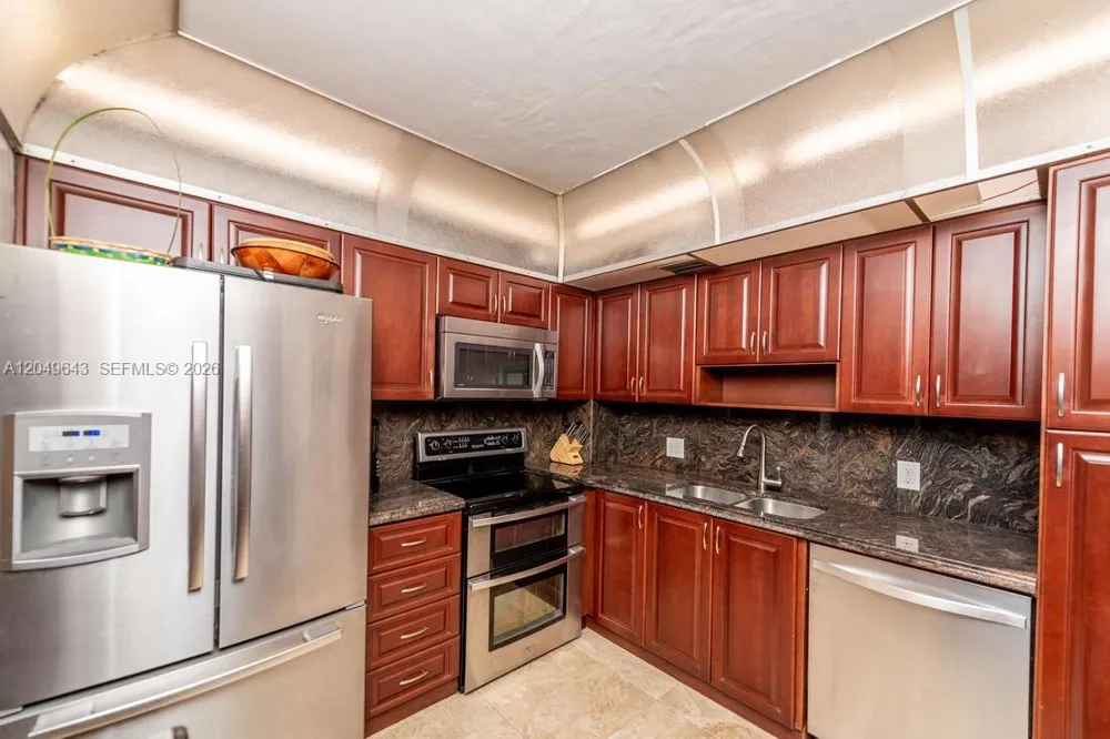 1985 S Ocean Dr #2Q Hallandale Beach, FL 33009