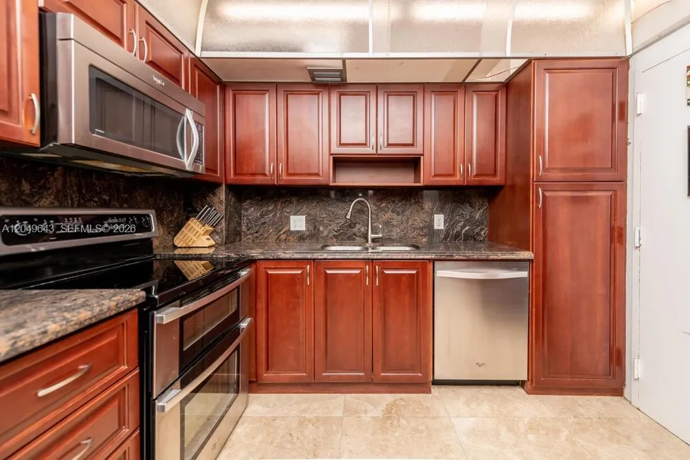 1985 S Ocean Dr #2Q Hallandale Beach, FL 33009