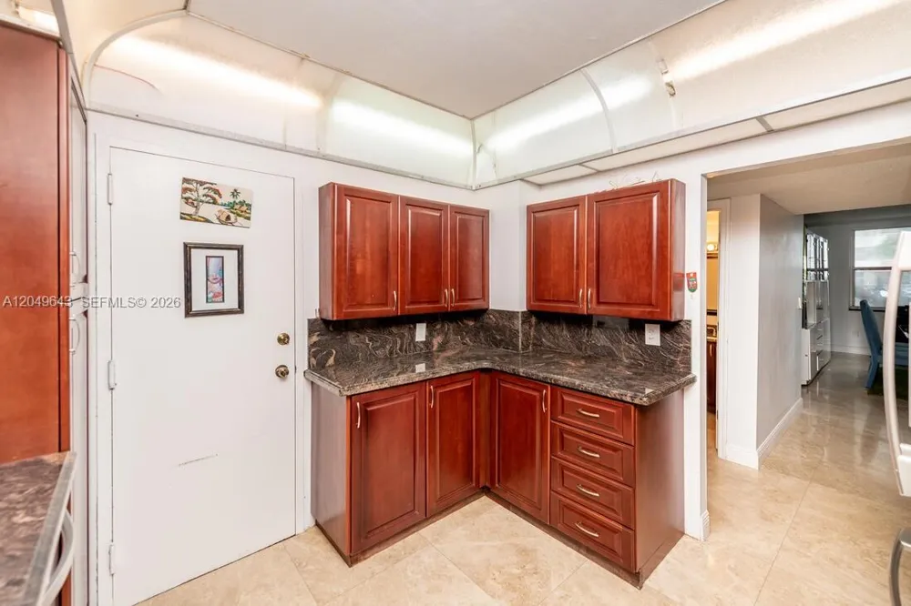 1985 S Ocean Dr #2Q Hallandale Beach, FL 33009