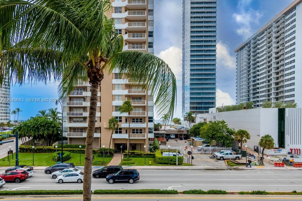 1985 S Ocean Dr #2Q Hallandale Beach, FL 33009