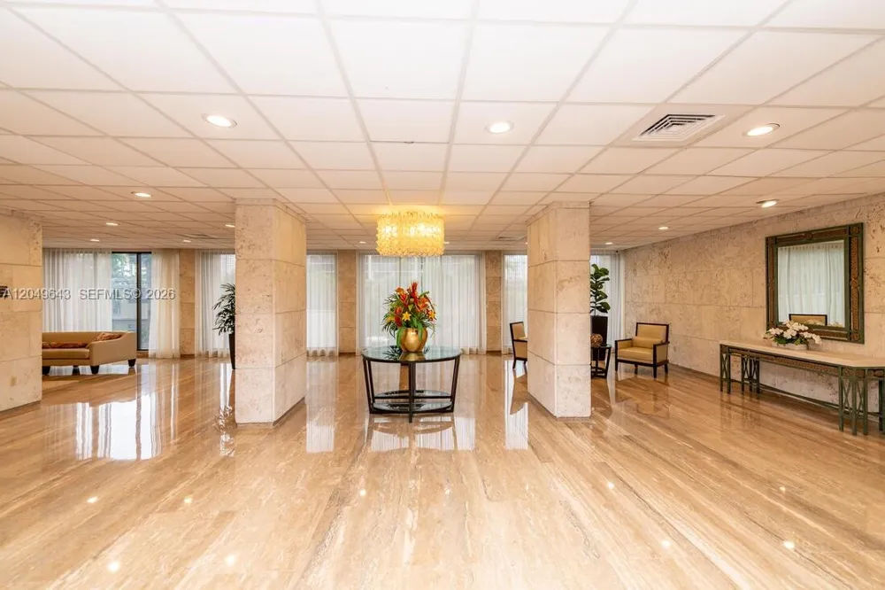 1985 S Ocean Dr #2Q Hallandale Beach, FL 33009