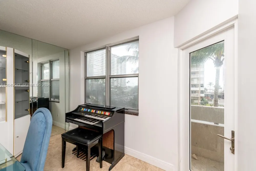 1985 S Ocean Dr #2Q Hallandale Beach, FL 33009