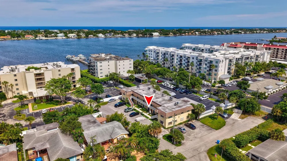 1204 S Lake Drive E #3 Lantana, FL 33462