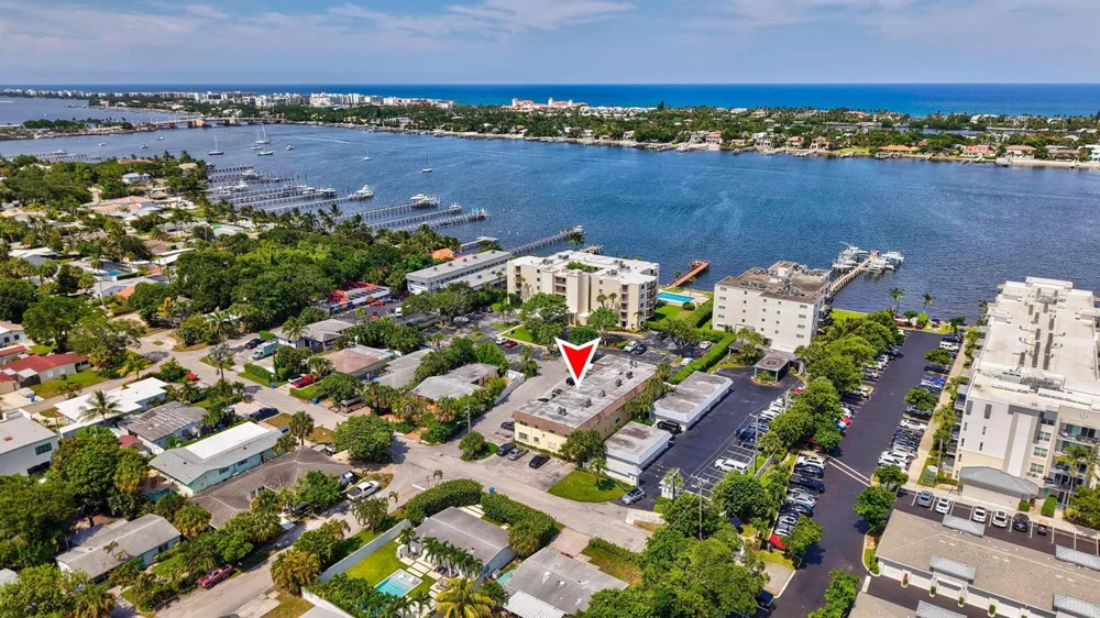 1204 S Lake Drive E #3 Lantana, FL 33462
