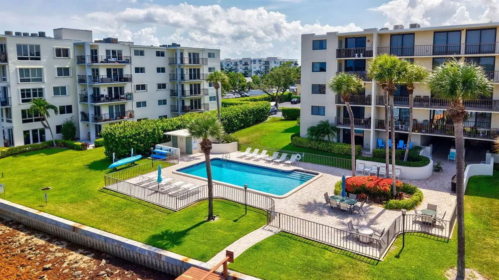 1204 S Lake Drive E #3 Lantana, FL 33462