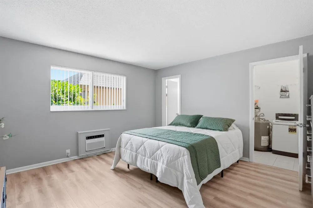 1204 S Lake Drive E #3 Lantana, FL 33462