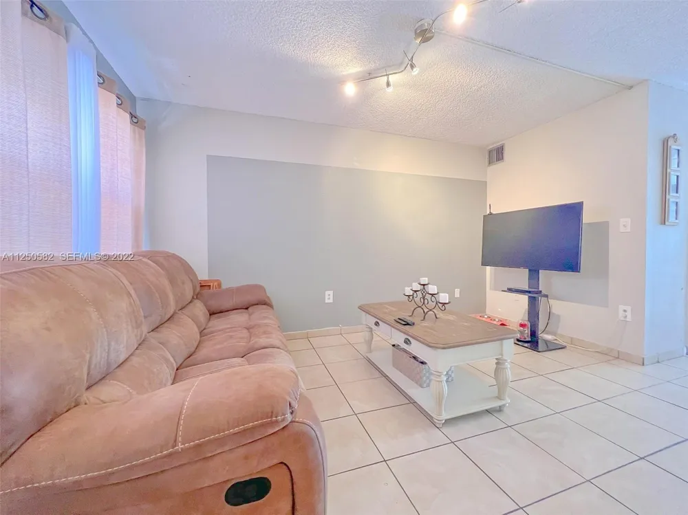 3672 SW 59th Avenue #Unit 7 Davie, FL 33314