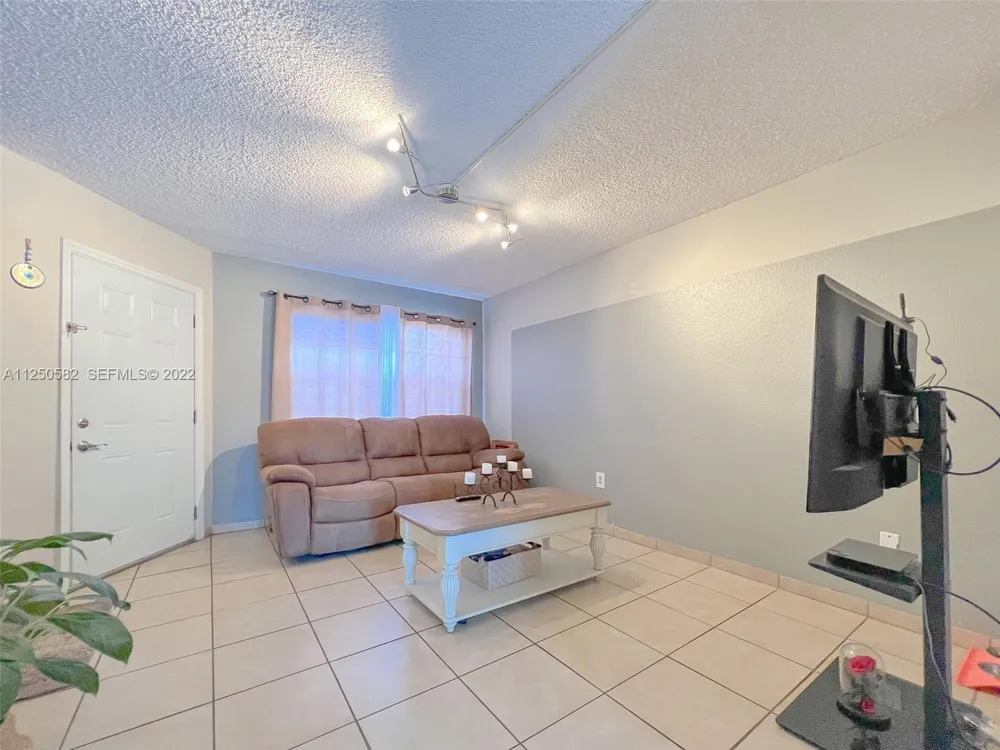 3672 SW 59th Avenue #Unit 7 Davie, FL 33314