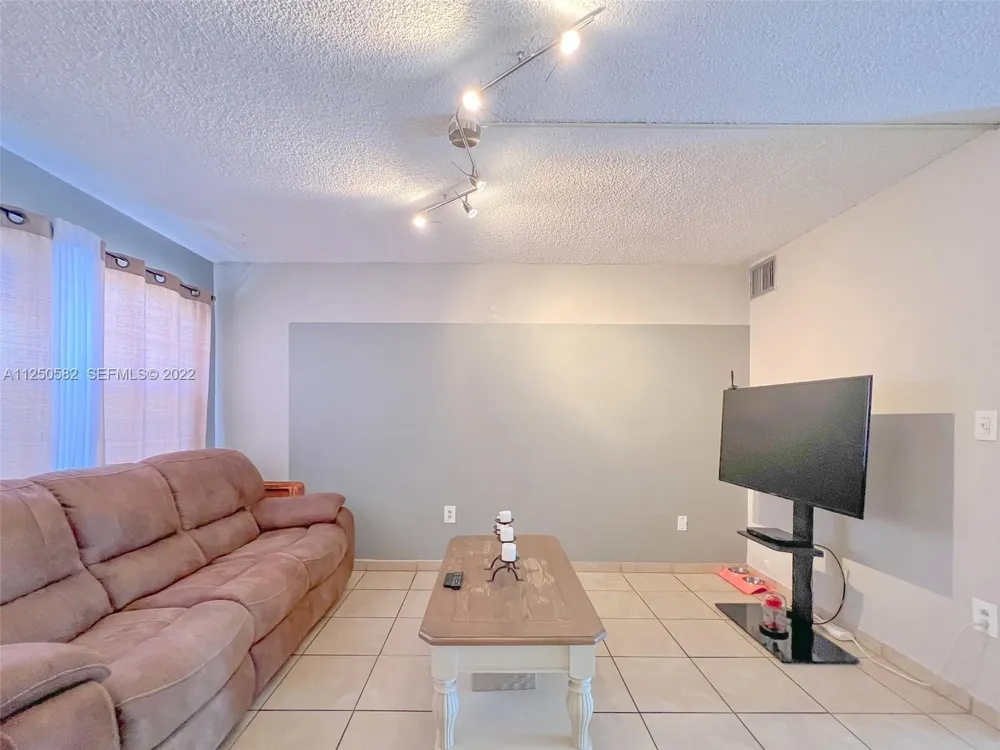 3672 SW 59th Avenue #Unit 7 Davie, FL 33314