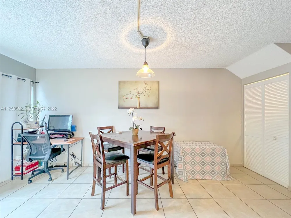 3672 SW 59th Avenue #Unit 7 Davie, FL 33314