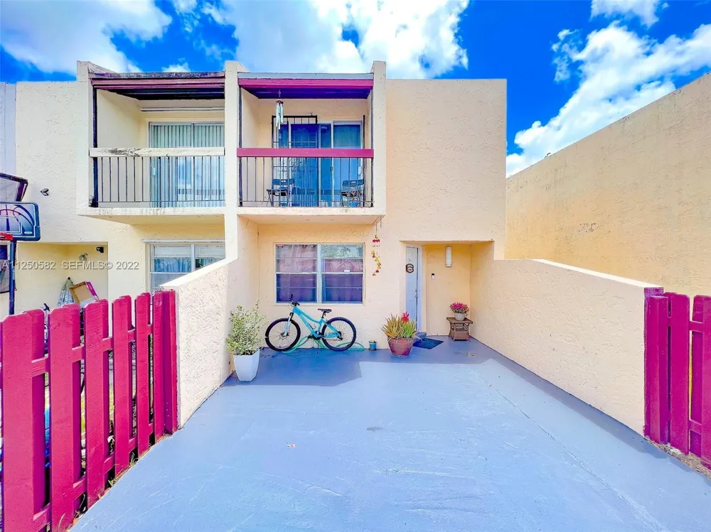 3672 SW 59th Avenue #Unit 7 Davie, FL 33314
