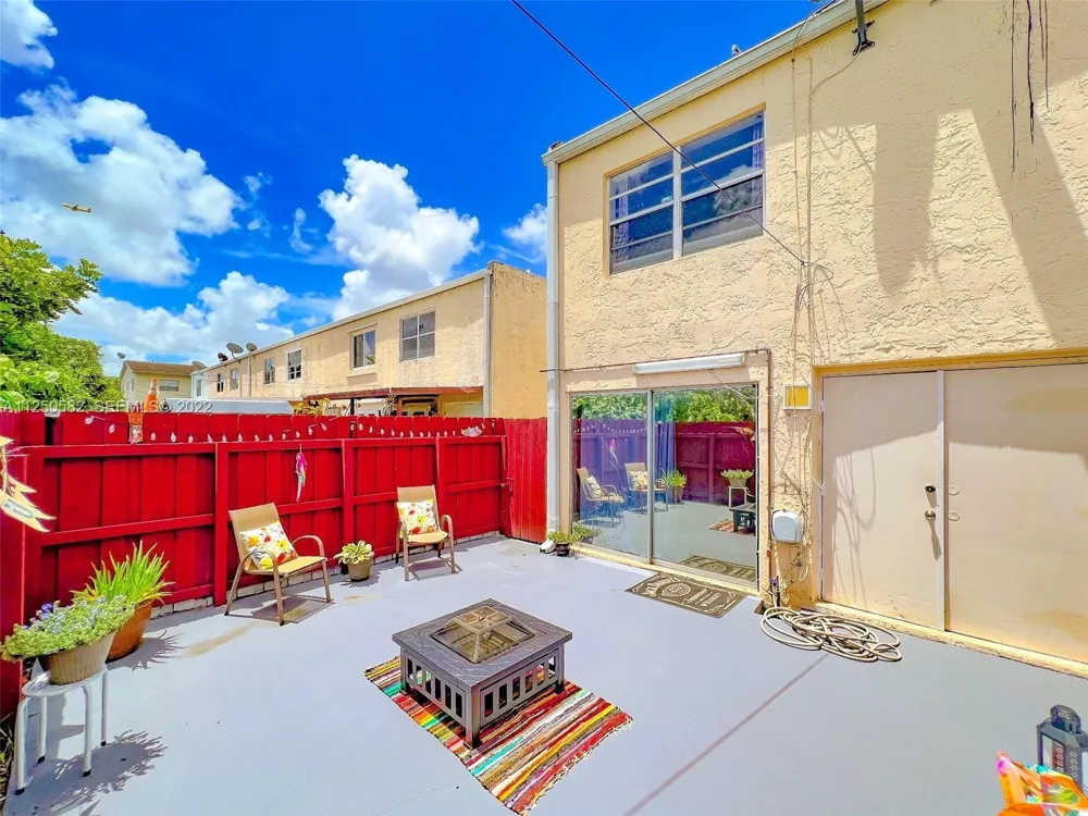 3672 SW 59th Avenue #Unit 7 Davie, FL 33314