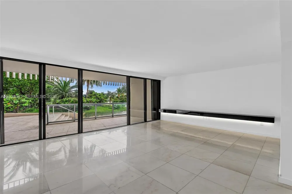 2 Grove Isle Dr #B205 Miami, FL 33133