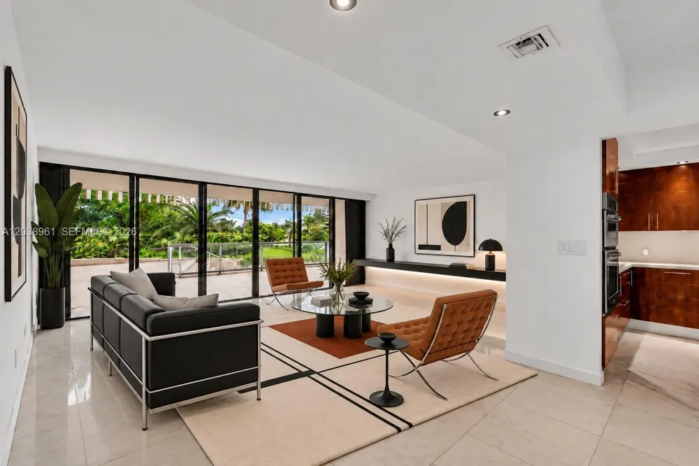2 Grove Isle Dr #B205 Miami, FL 33133