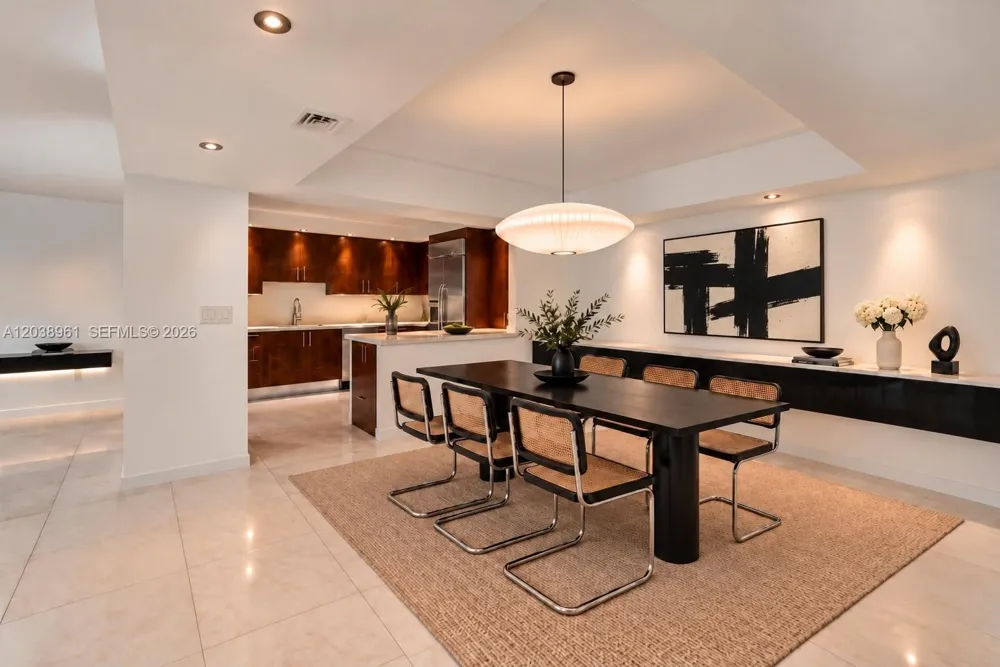 2 Grove Isle Dr #B205 Miami, FL 33133