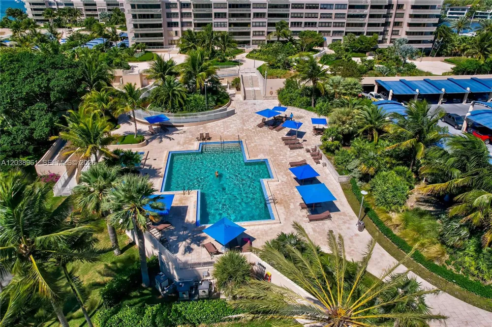 2 Grove Isle Dr #B205 Miami, FL 33133