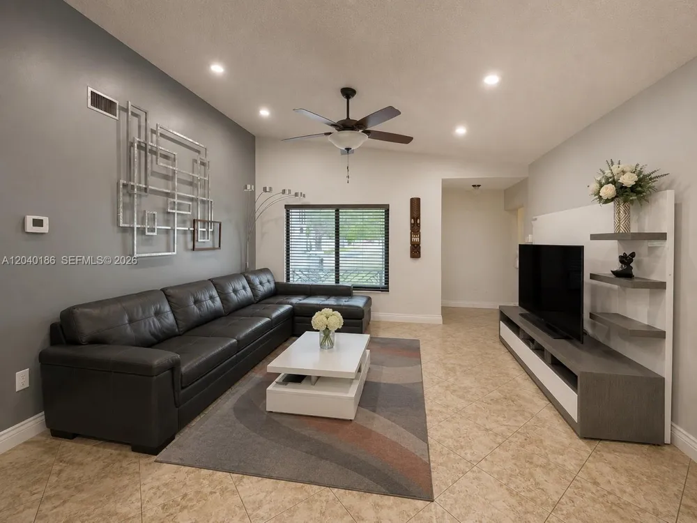 4817 SW 120th Ave Cooper City, FL 33330