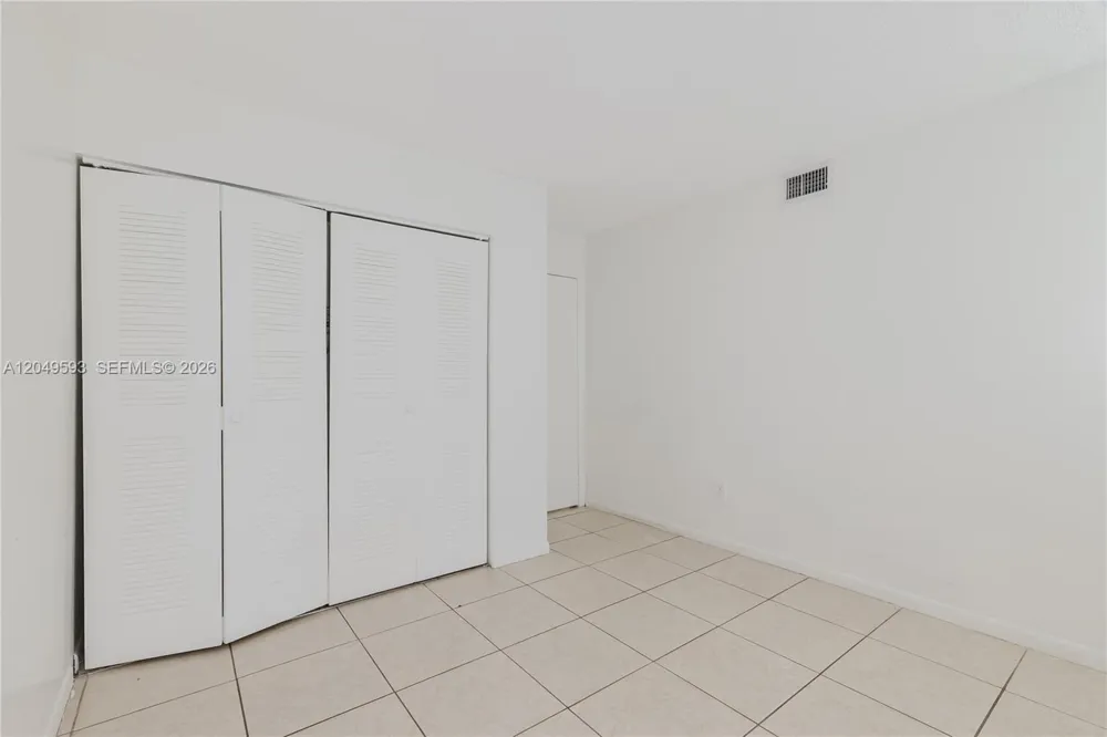 2020 NW 119th St #1122 Miami, FL 33167
