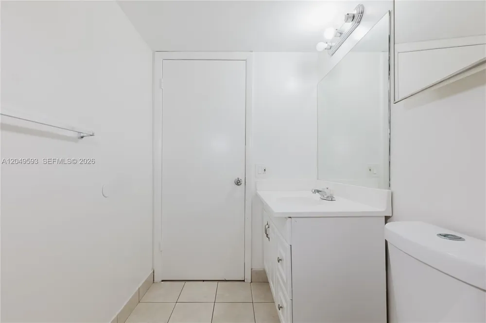 2020 NW 119th St #1122 Miami, FL 33167