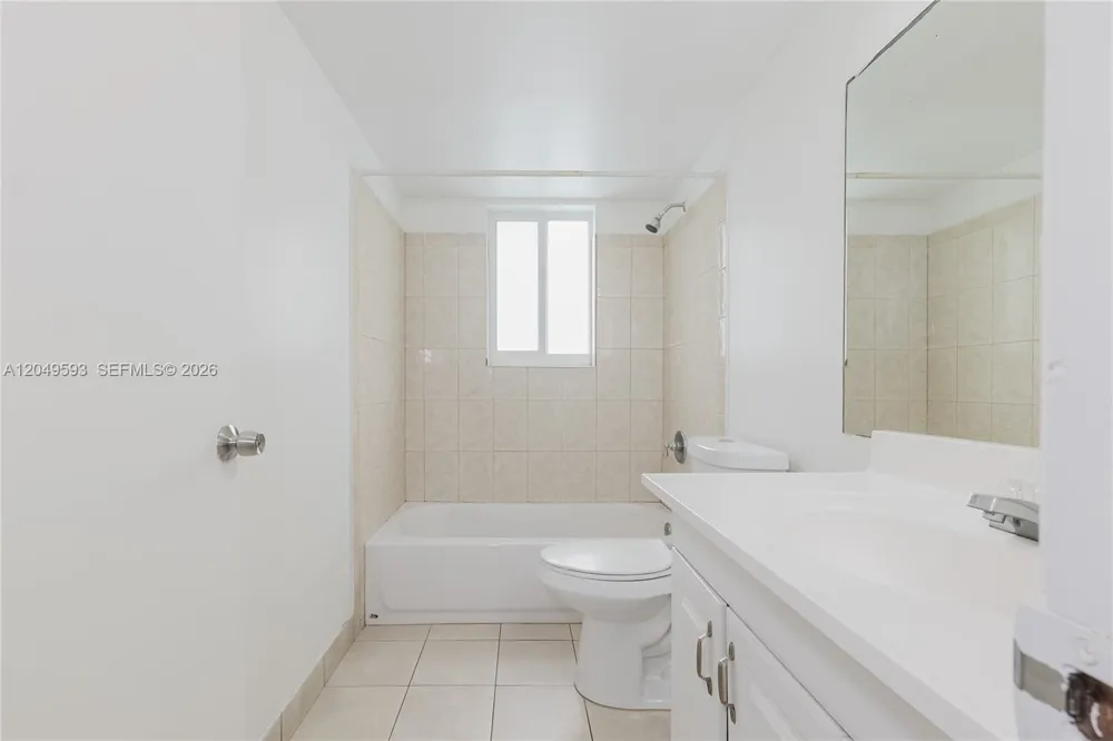 2020 NW 119th St #1122 Miami, FL 33167