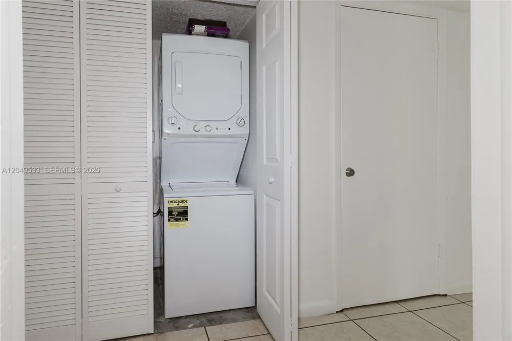 2020 NW 119th St #1122 Miami, FL 33167