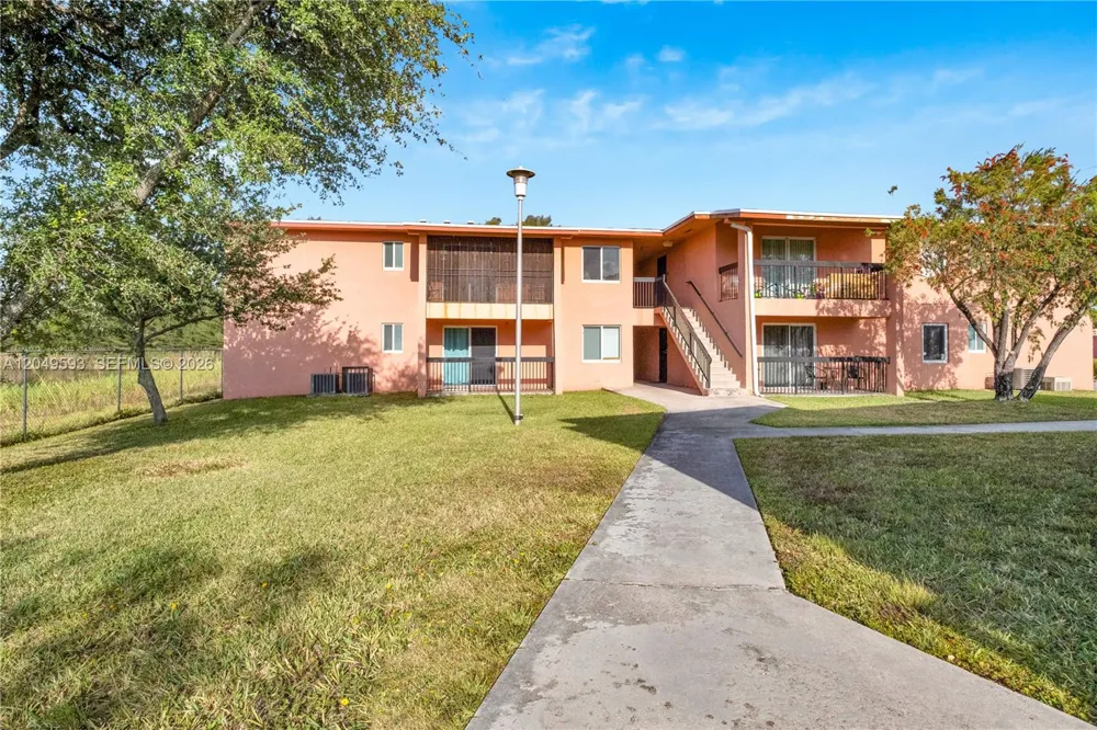 2020 NW 119th St #1122 Miami, FL 33167