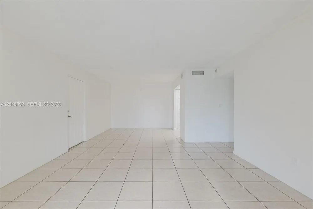 2020 NW 119th St #1122 Miami, FL 33167