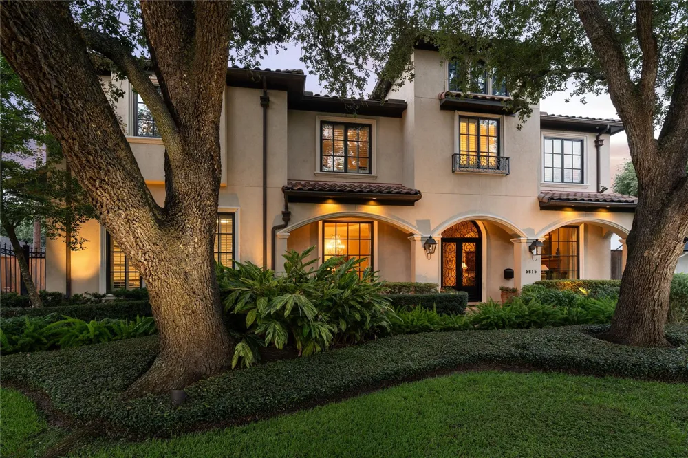5615 Pine Forest Road Houston, TX 77056