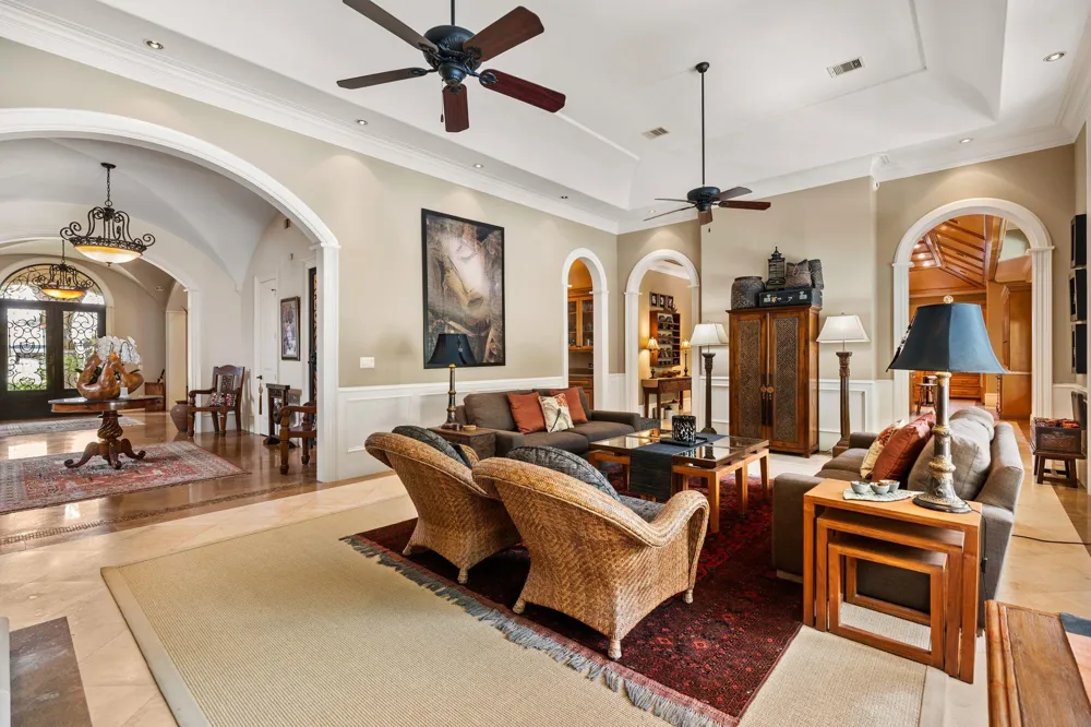 5615 Pine Forest Road Houston, TX 77056