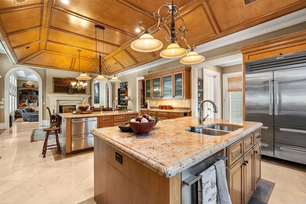 5615 Pine Forest Road Houston, TX 77056