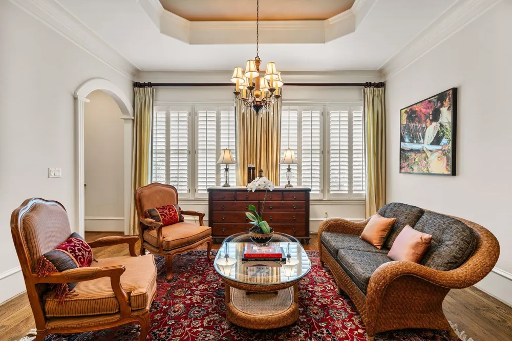 5615 Pine Forest Road Houston, TX 77056