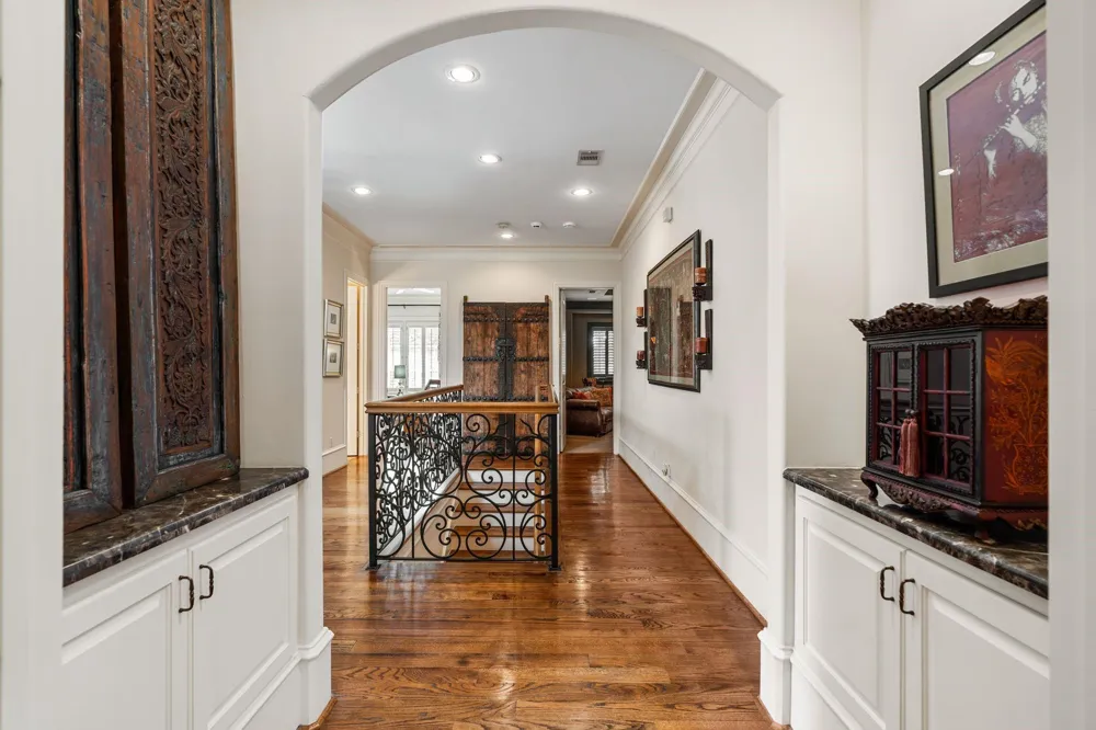 5615 Pine Forest Road Houston, TX 77056