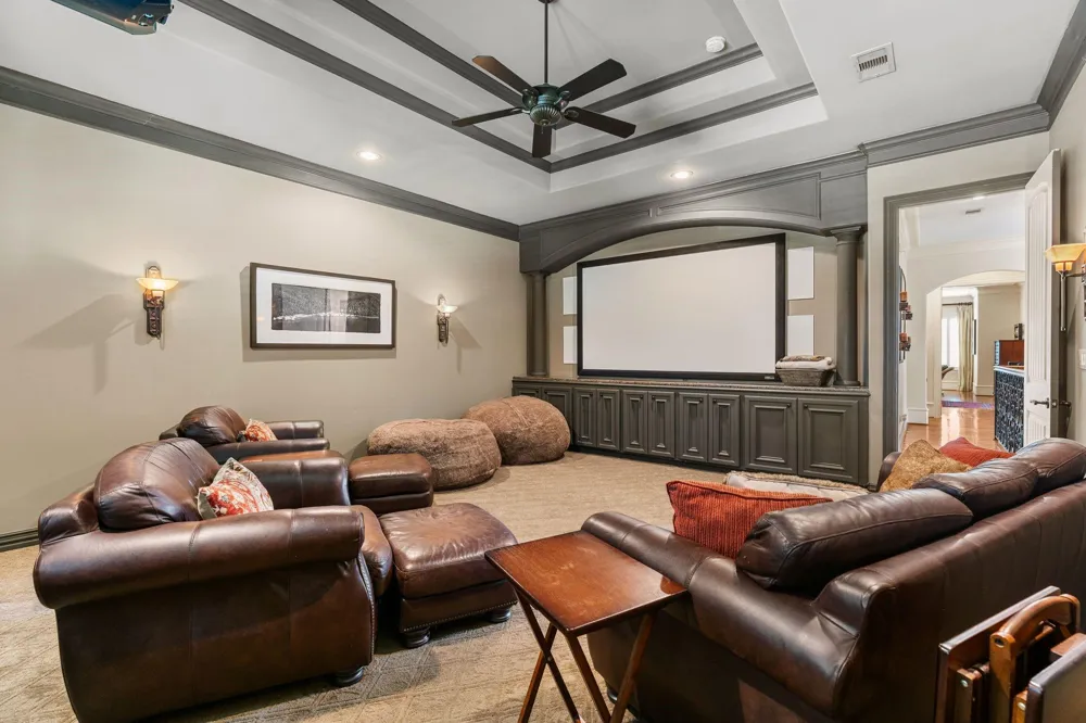 5615 Pine Forest Road Houston, TX 77056