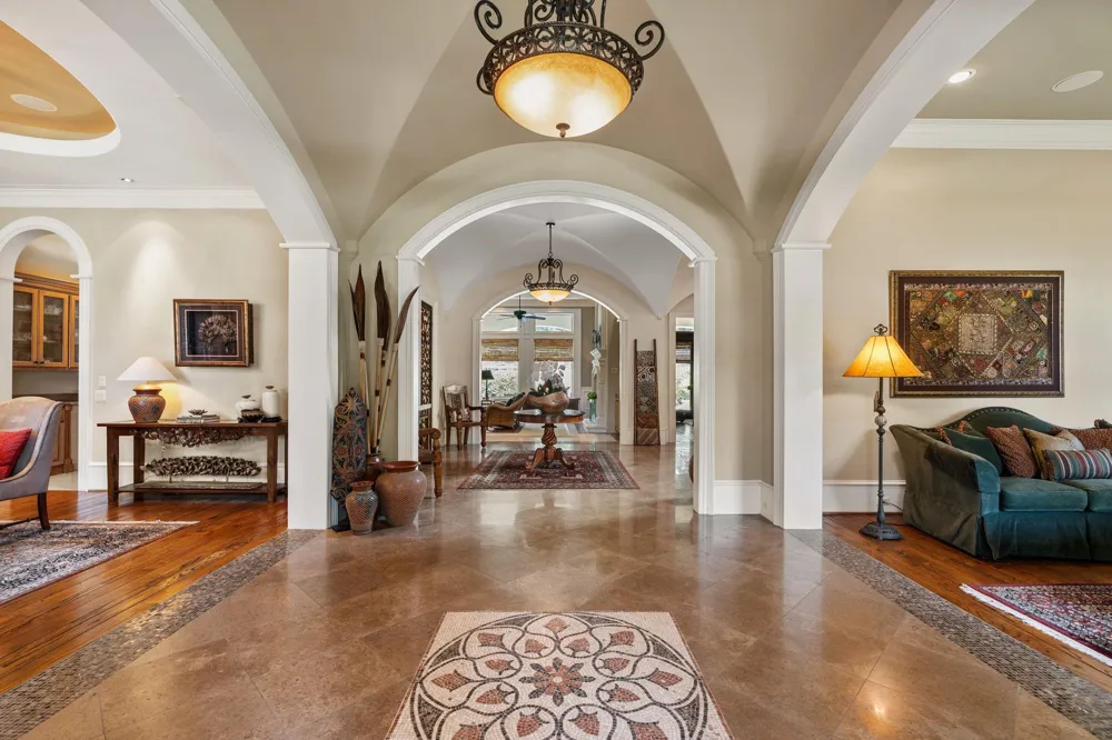 5615 Pine Forest Road Houston, TX 77056