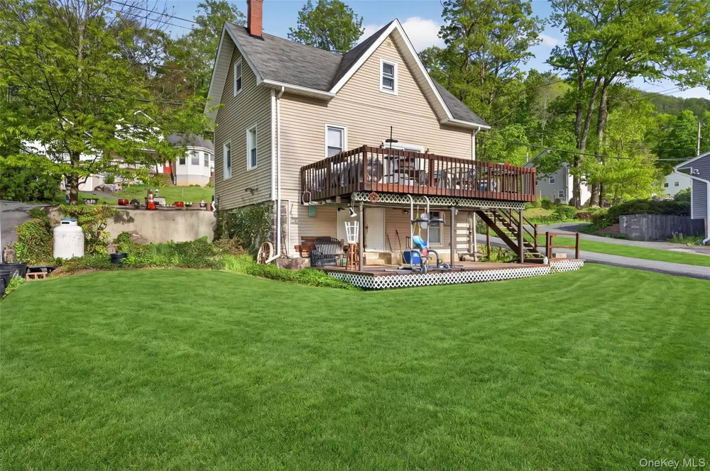 83 Edgemere Avenue Greenwood Lake, NY 10925