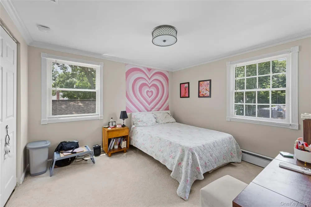 6 Stratton Lane Stony Brook, NY 11790