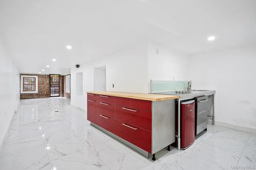 453 W 140th Street #1 New York (Manhattan), NY 10031