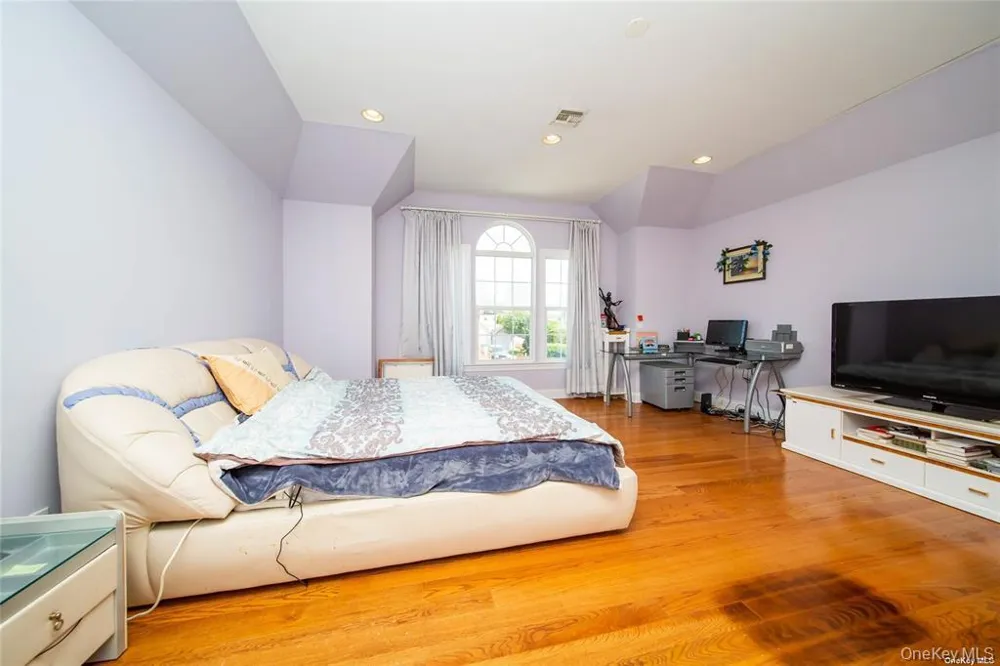 66 Maple Street #A Roslyn Heights, NY 11577