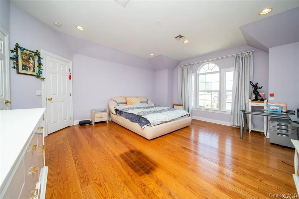 66 Maple Street #A Roslyn Heights, NY 11577