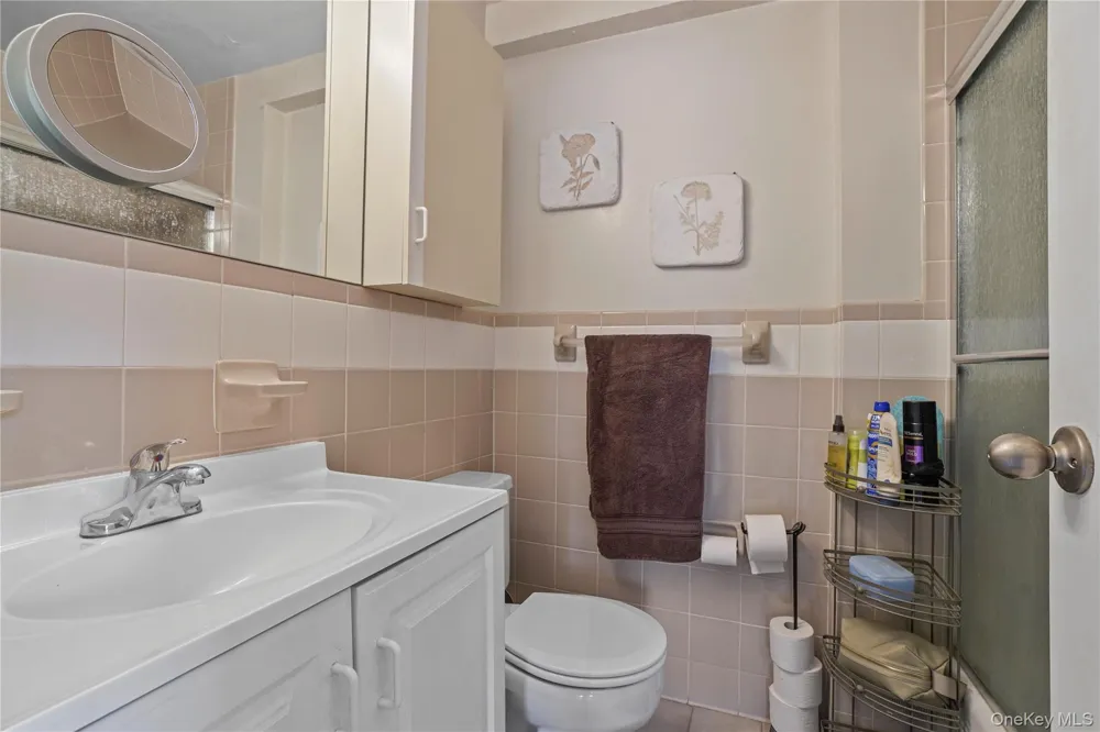 71-49 Metropolitan Avenue #2-F Middle Village, NY 11379