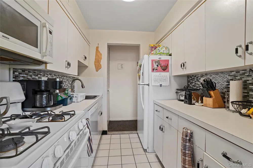 71-49 Metropolitan Avenue #2-F Middle Village, NY 11379