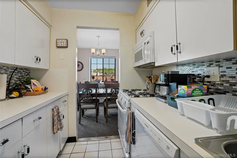 71-49 Metropolitan Avenue #2-F Middle Village, NY 11379