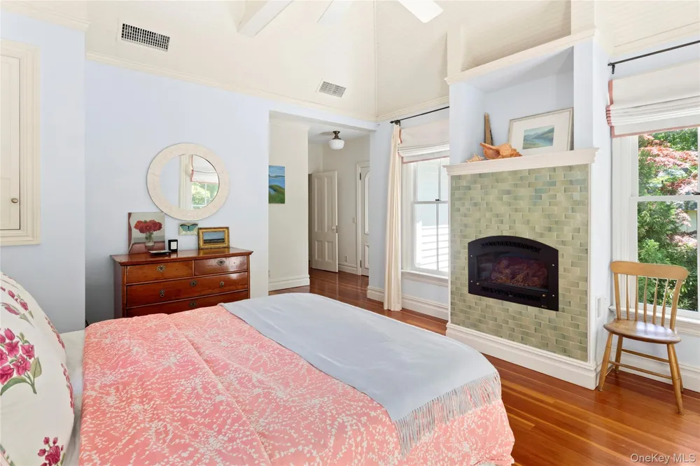 11 Prospect Avenue Shelter Island Heights, NY 11965