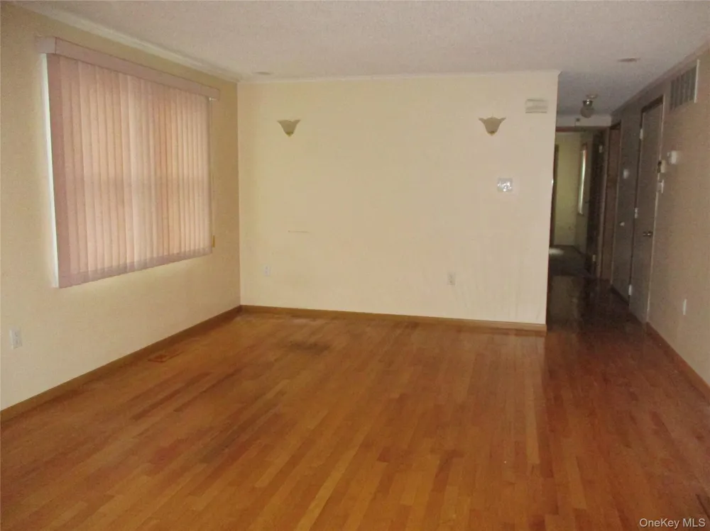 5131 Village Circle E Manorville, NY 11949