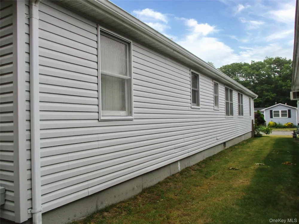 5131 Village Circle E Manorville, NY 11949